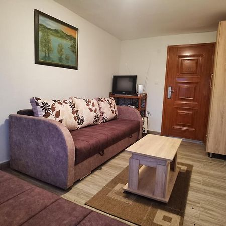 Danube Fairy Villa Futog Exteriör bild